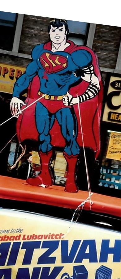 אפילו ה"סופּרמן" מניח תפילין...